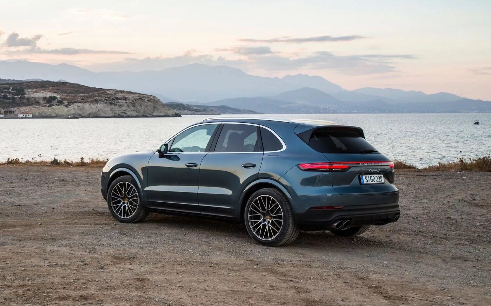 Cayenne 2018. Порше кайен 2018. porsche cayenne s. порше кайен 2018 серый. порше кайен 2017.