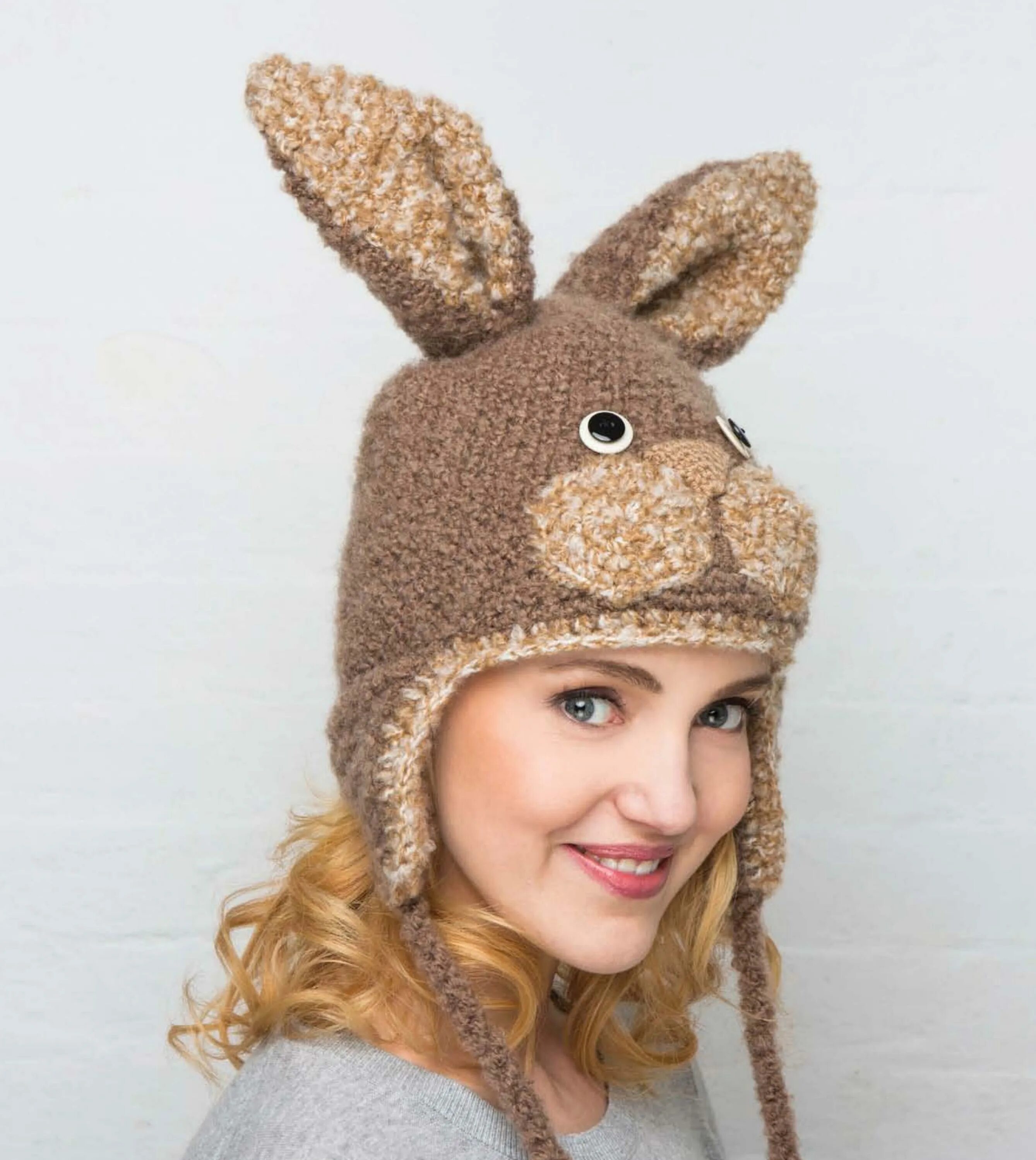 Шапка зайца. Шапка bunny hat. шапки зверушки. шапки зверушки для детей. вязаная шапка с ушками зайца.