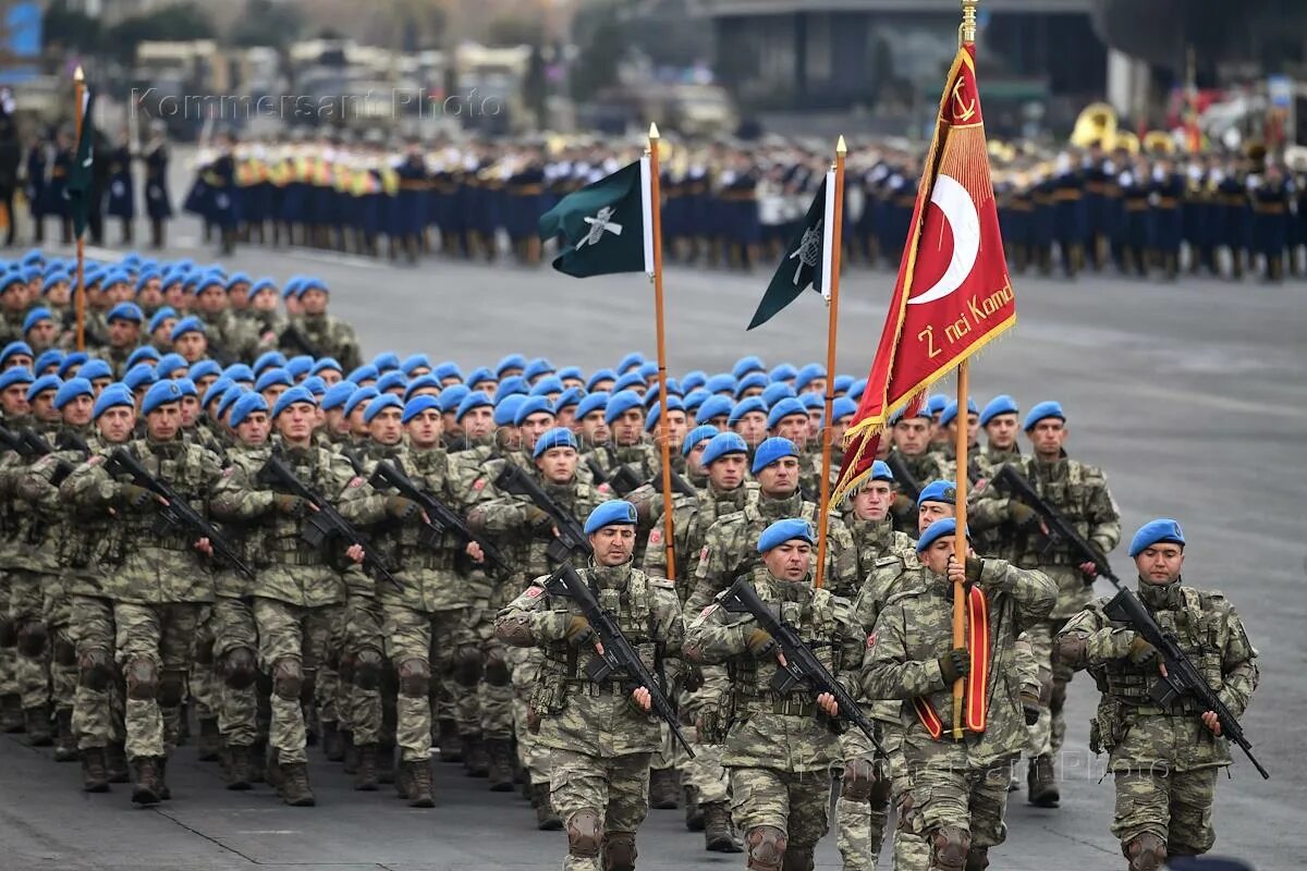Советский Баку парад 23 февраля. Россия завершает военные