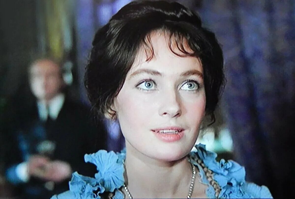 Паратов и лариса. Лариса гузеева бесприданница. Лариса гузеева жестокий романс. Лариса огудалова бесприданница. Лариса гузеева жестокий романс.