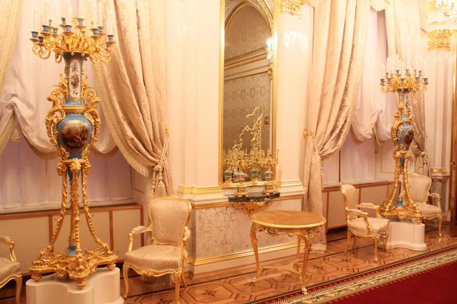 собственная половина. собственная половина. большой кремлёвский дворец будуар императрицы. анфилада большой кремлёвский дворец. малахитовый зал в московском кремле.