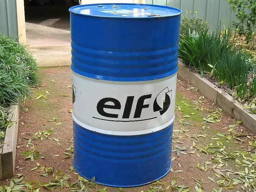 Тотал масло бочка. 40 бочка. Бочка машинного масла. Масло orso maxx 5w40. Масло моторное 5w40 mobil super 3000x1 синт 208л.