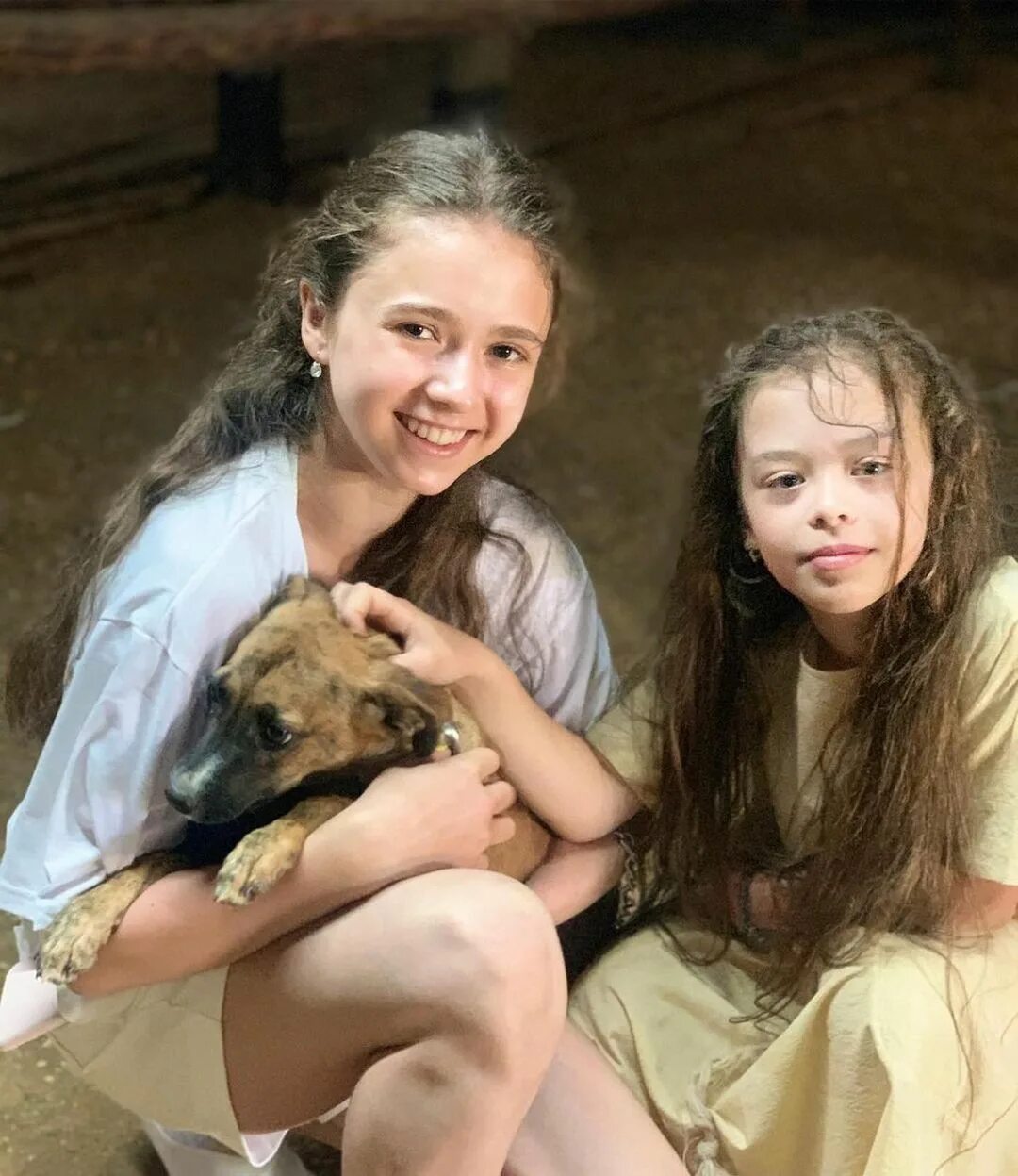 Камила валиева сестра. Камила валерьевна валиева в детстве. Камила валиева и алина загитова. Камилла валиева с папой. Камила валиева сестра.