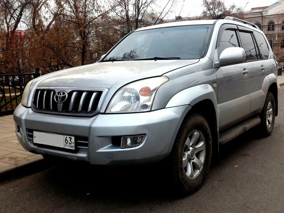 Купить тойоту прадо 120 с пробегом. Toyota Land Cruiser Prado 2002. Toyota Land Cruiser 120 2002. Toyota Land Cruiser Prado 120 2002 года. Тойота ленд Крузер 120 Прадо 2002.