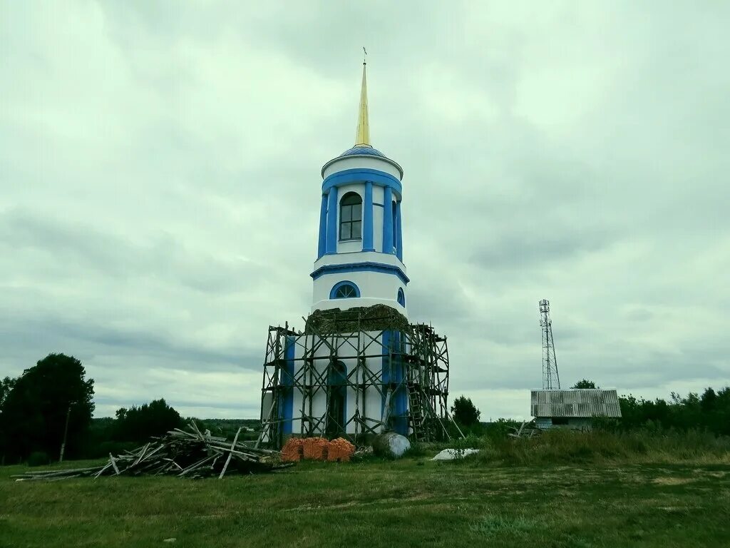 Село урицкое саратовская область. Храм село урицкое тербунского района. урицкое липецкая область тербунский район. село урицкое тербунского района липецкой. храм в селе урицкое липецкой области.