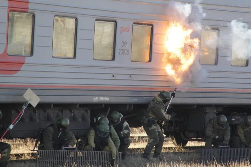 Военные новости брянской. Теракт в Брянской области. Вести Навля Брянская область. Нетипичная Навля Брянская область. Типичная Навля происшествия.