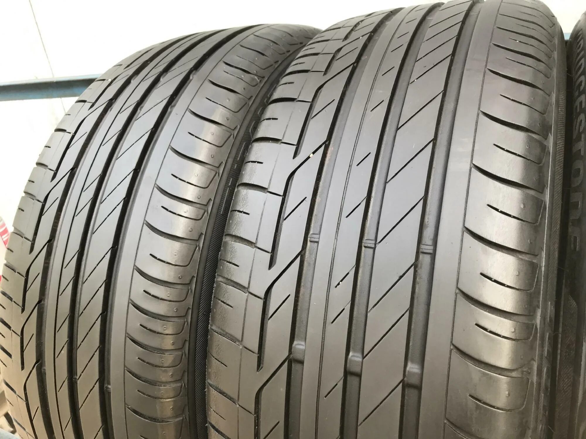 Bridgestone turanza t001 цены. Bridgestone Turanza t001 225/45 r19 92w. Бриджстоун Туранза т001 225/45 r17. Bridgestone 235/55 r17. Bridgestone Turanza t001 225/45 r17 91w.