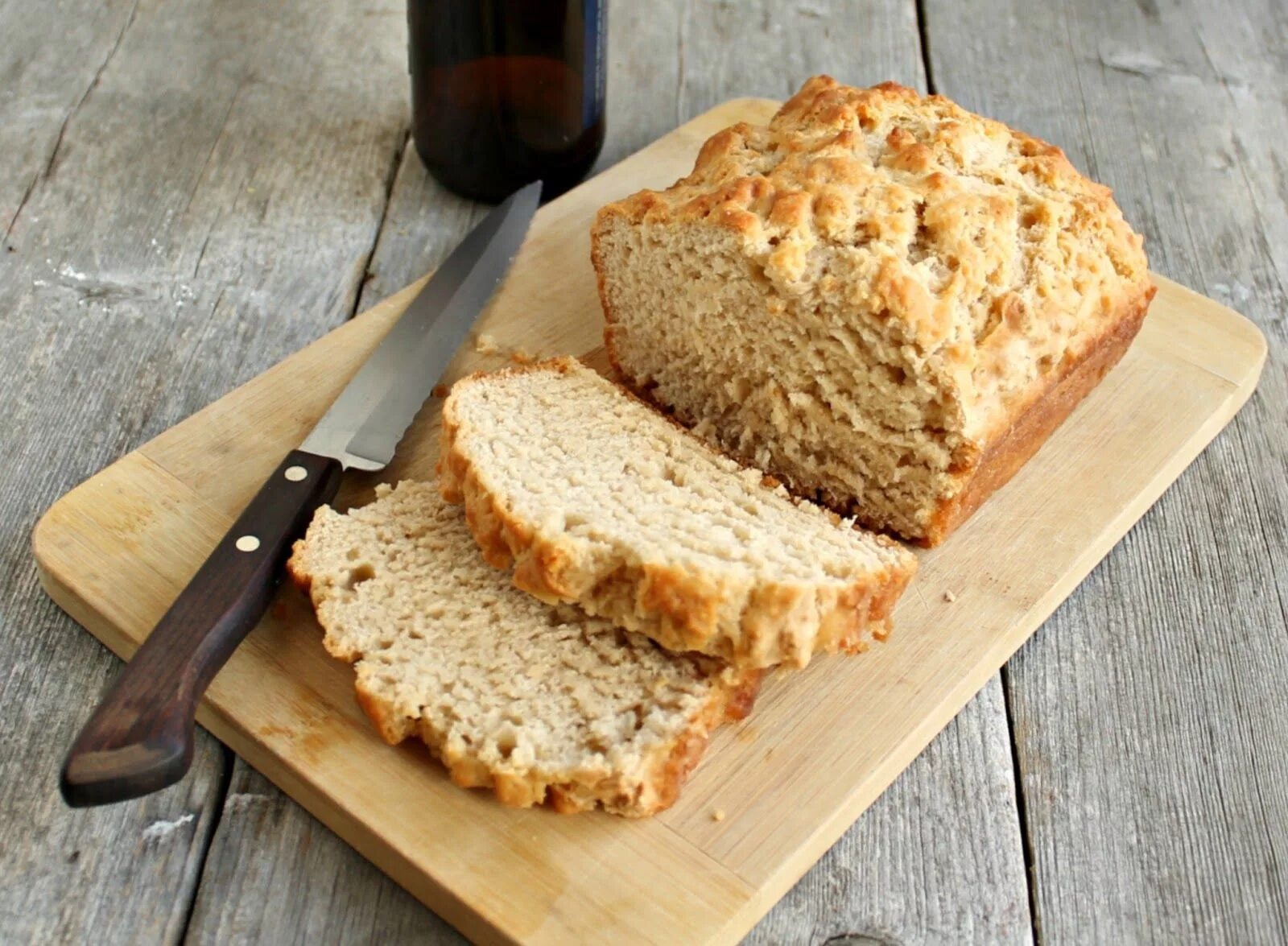 Рецепт хлеба от бельковича. Хлеб с крупными порами. Хлеб в Латвии. Beer Bread. Бельгийский хлеб.