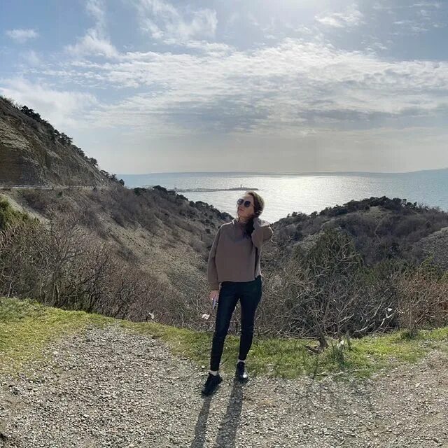 хорошие стихи. отрекаются любя стихи. сочиняй удивляй удивляйся люби без сомнений. елка все зависит от нас самих ноты. слова песни не отрекаются любя.