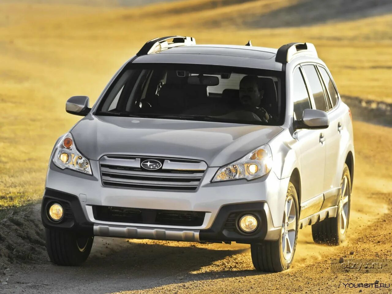 Автомобиль субару фото. Машина субару аутбек. subaru outback 2014. субару аутбек 2013. машина субару аутбек 2013.