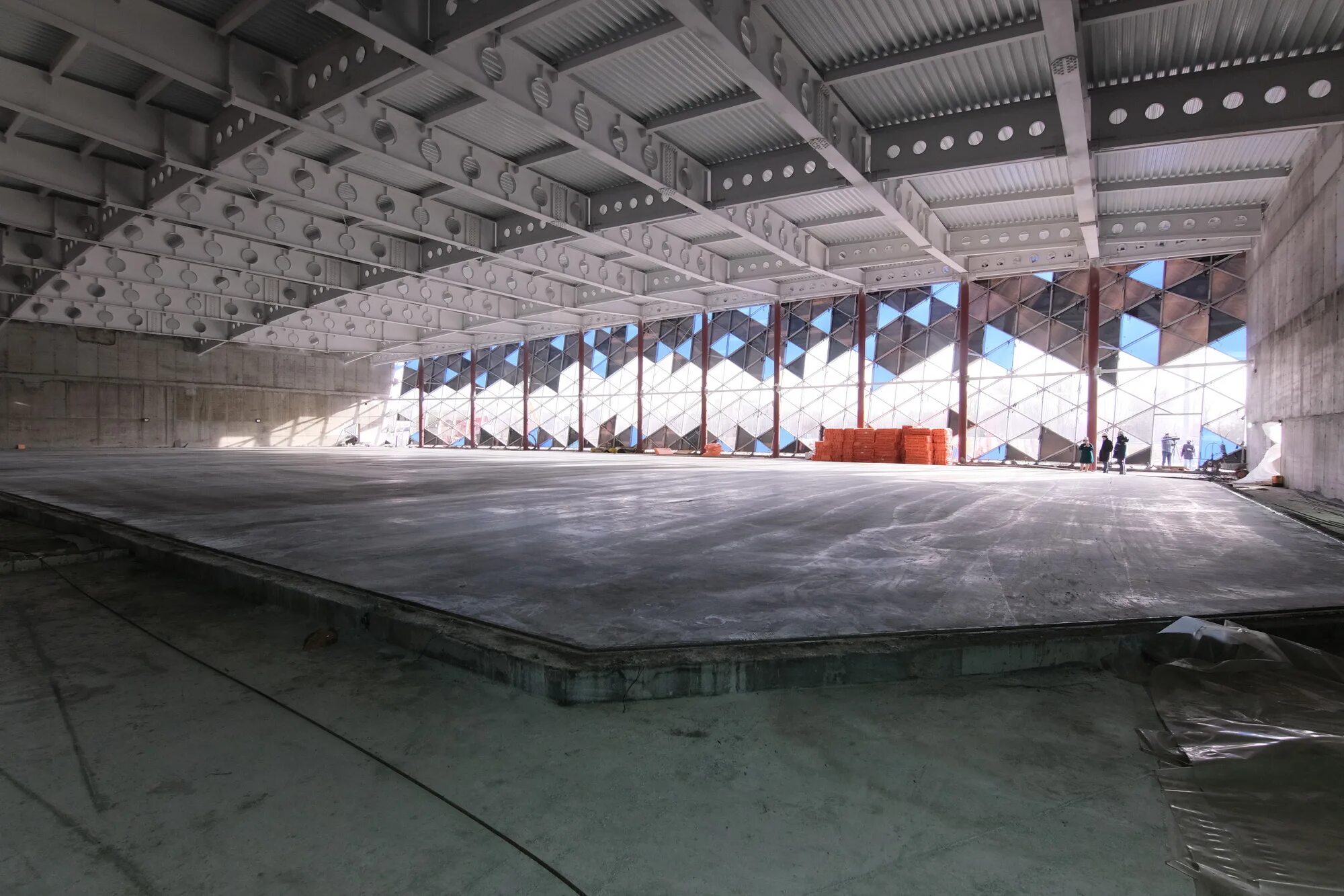 Стройка лдс новосибирск. Строим ледовый дворец. Новосибирск ледовая арена 2022. Строим ледовый дворец. Лдс новосибирск арена.