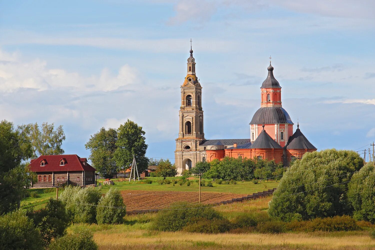 Церковь в глубинке России. Фёдоровское (Волоколамский район). Село красное Нижегородской области храм. Храмы России в глубинке.