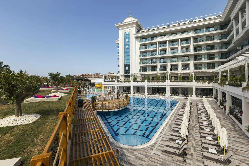 Гранд резорт отель сиде. Port side resort 5. Port side resort hotel 5. Мегасарай в белеке. Сайд резорт.