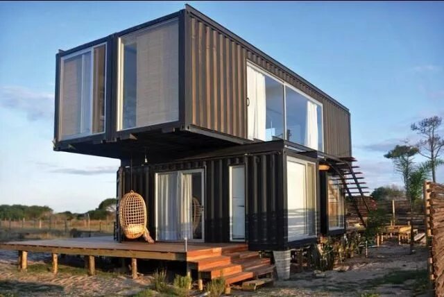 Варианты дачи из контейнеров Casal constrói casa incrível a partir de contentores de mercadoria. Hogares de c