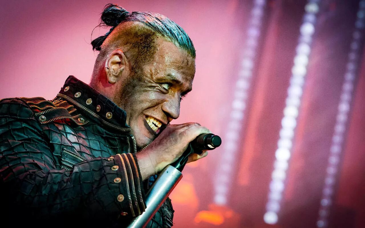 Till the end тилль линдеманн. Тилль линдеманн. till lindemann 2025. линдеман панк?. тилль линдеманн образы.