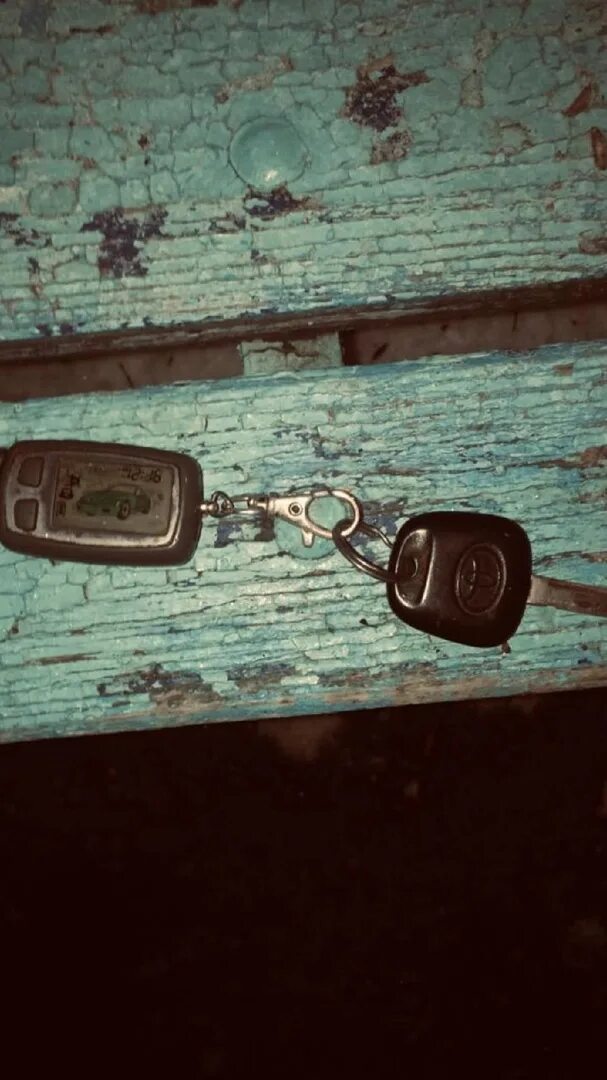 Личинка замка замкофф. Ключи общага. Замкофф ключ. Ключи в гостинице. Найдены ключи объявление.