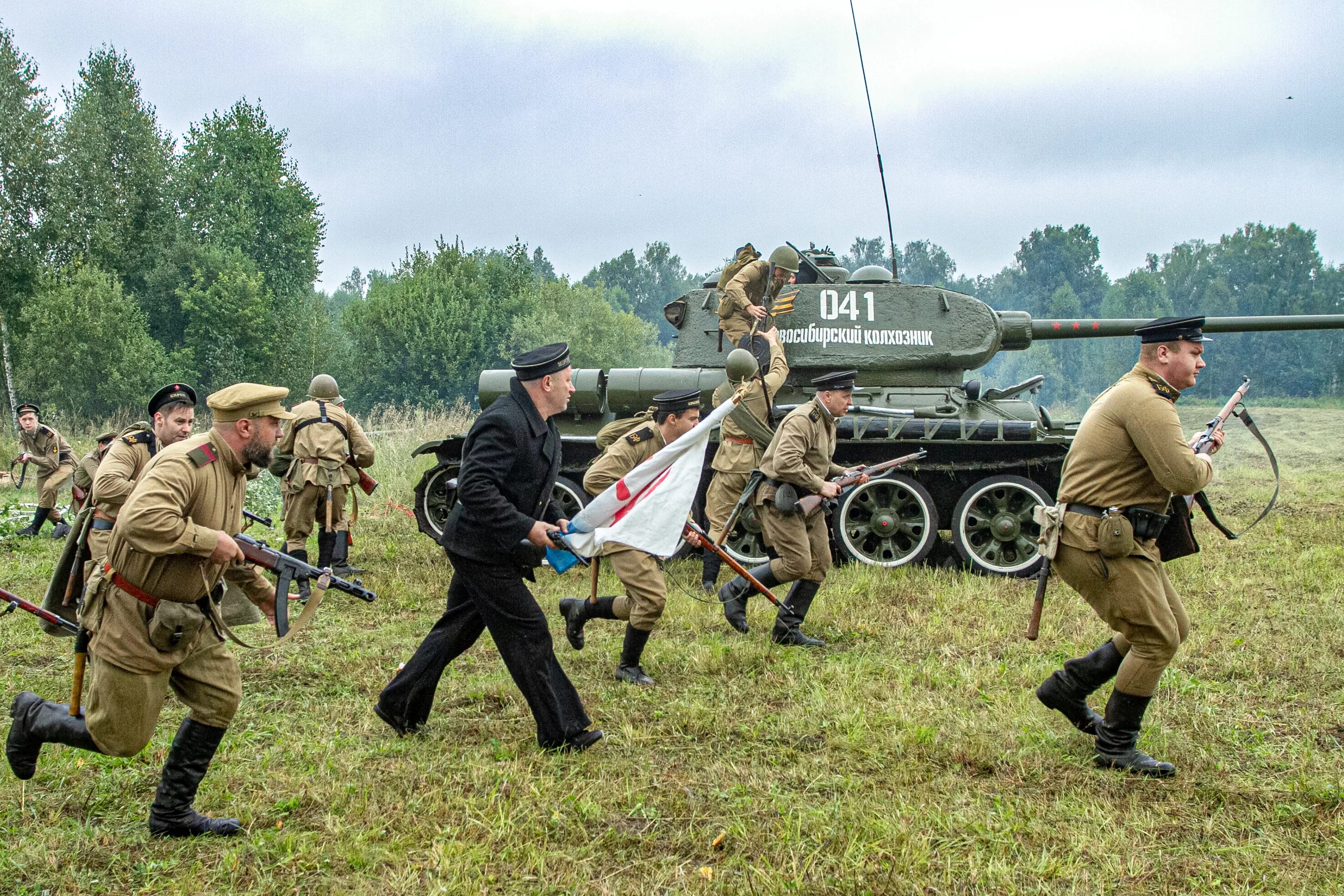 Военно исторические новинки. Сибирский огонь фестиваль. Новосибирск военно исторический фестиваль Сибирский огонь. Т 34 Новосибирский колхозник. Сибирский огонь 2021.