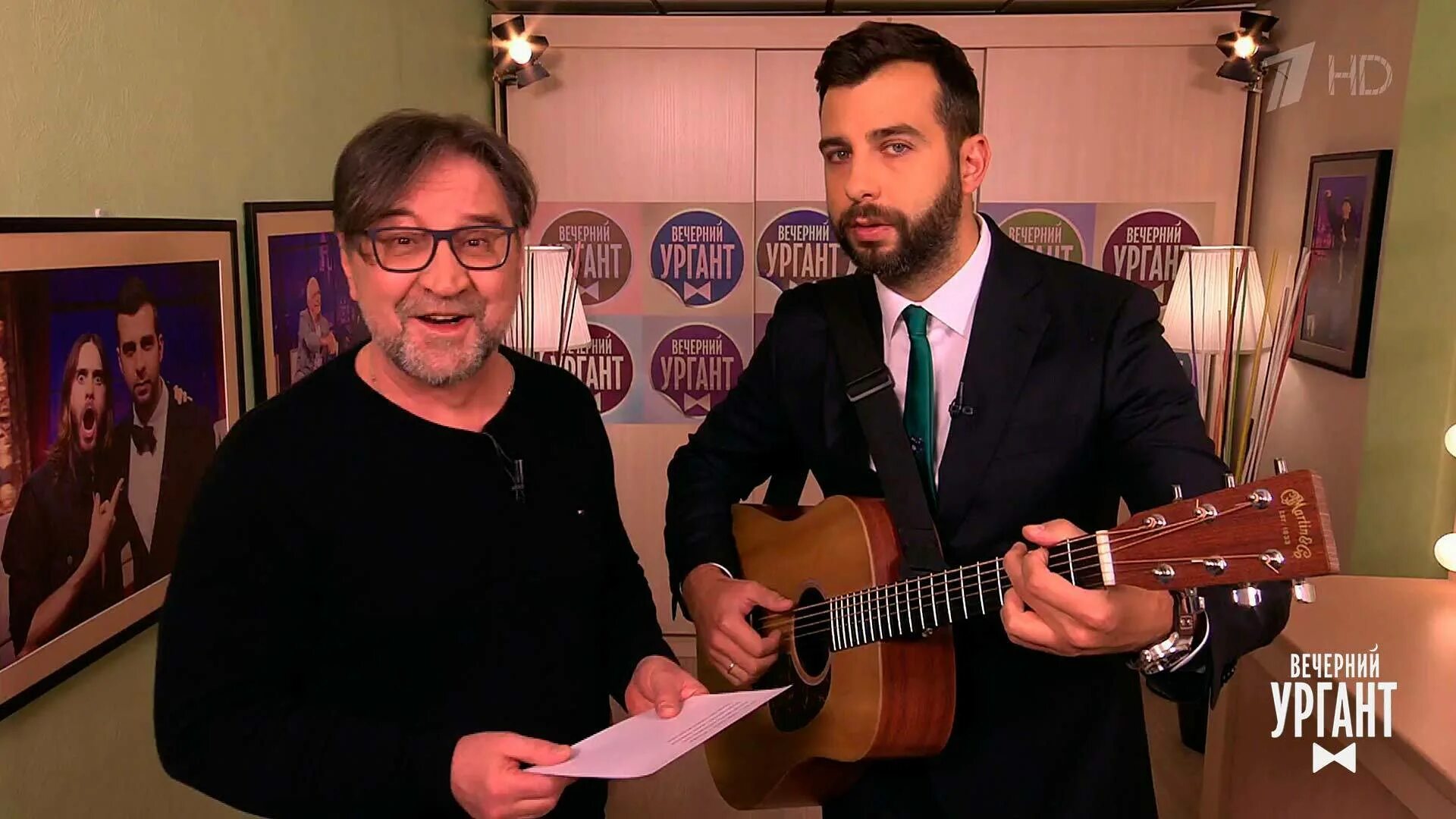 Юрий юлианович шевчук фото. Шевчук в квн. Шевчук в гостях. Шевчук ддт. Шевчук в гостях.