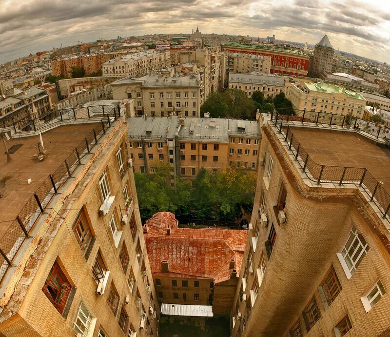 Дом Нирнзее в Гнездниковском переулке. Дом Нирнзее большой Гнездниковский переулок 10. Московский тучерез дом Нирнзее. Нирнзее в большом Гнездниковском. Переулок 1 мая