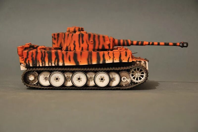 Tiger ii 1:35 camouflage. Pz 4 тигр. Панцер 6 тигр камуфляж. Танк тигр камуфляж. Tiger i 2.