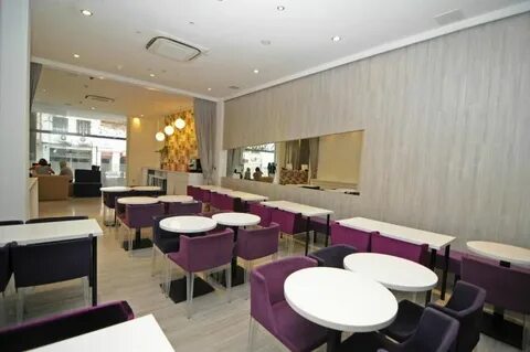 Moon hotel