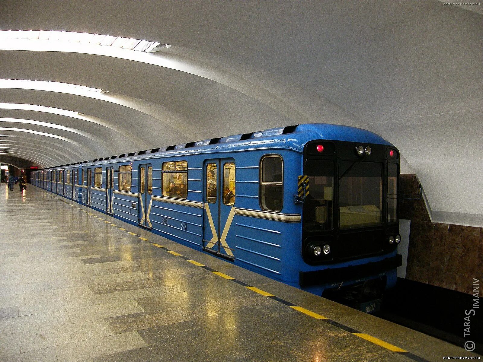 Метро шумит. Шумное метро. Метро шумит. Российское метро плохое. Шумное метро.