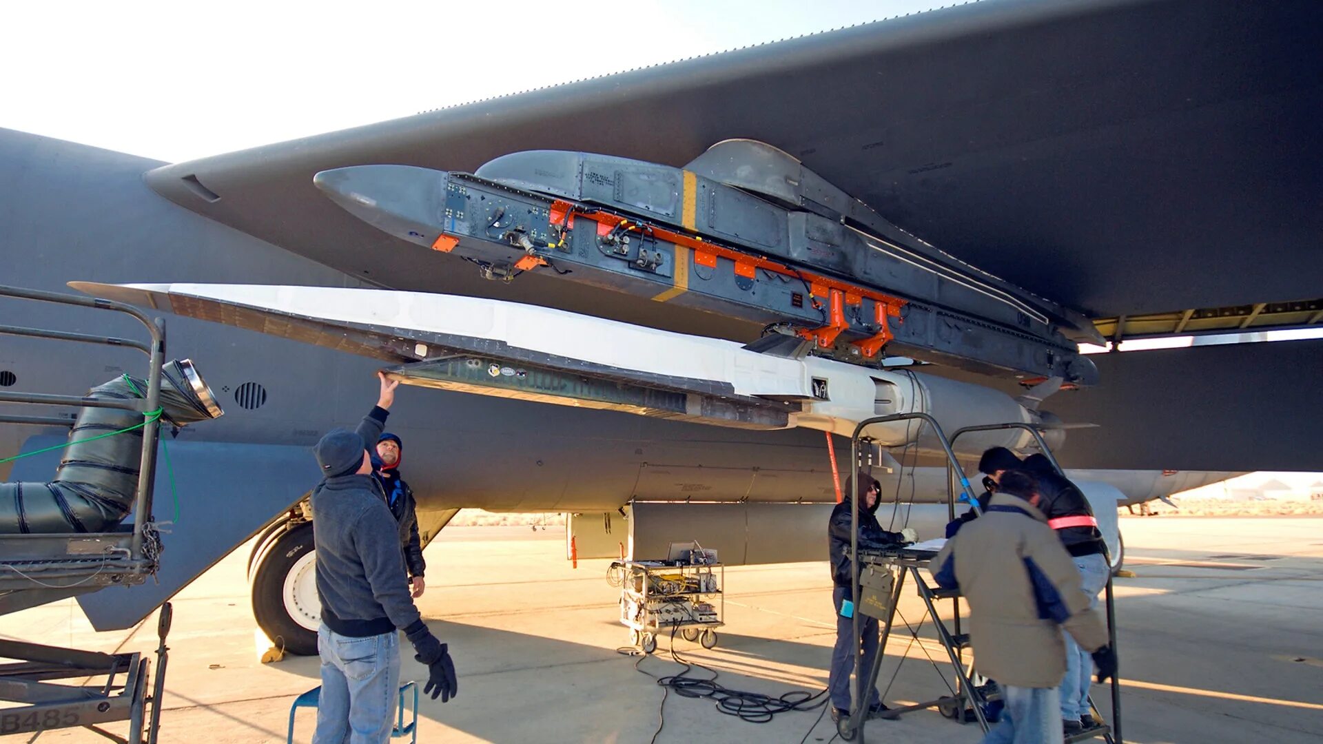 Гиперзвуковая ракета США Boeing x-51. Гиперзвуковая ракета x51. X-51a Waverider гиперзвуковая Крылатая ракета США. Ракета циркон x-51.