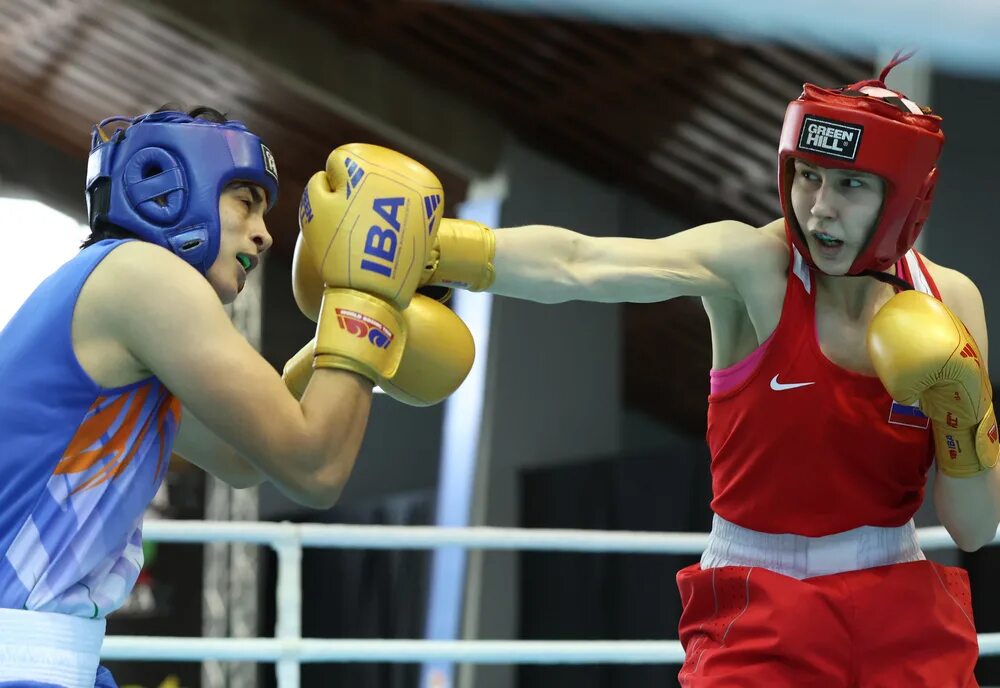 Василий кыльчик бокс. Бокс соревнования 2022. Бокс ринг. Адам абулайсов бокс. Виталий мугунов боксер.