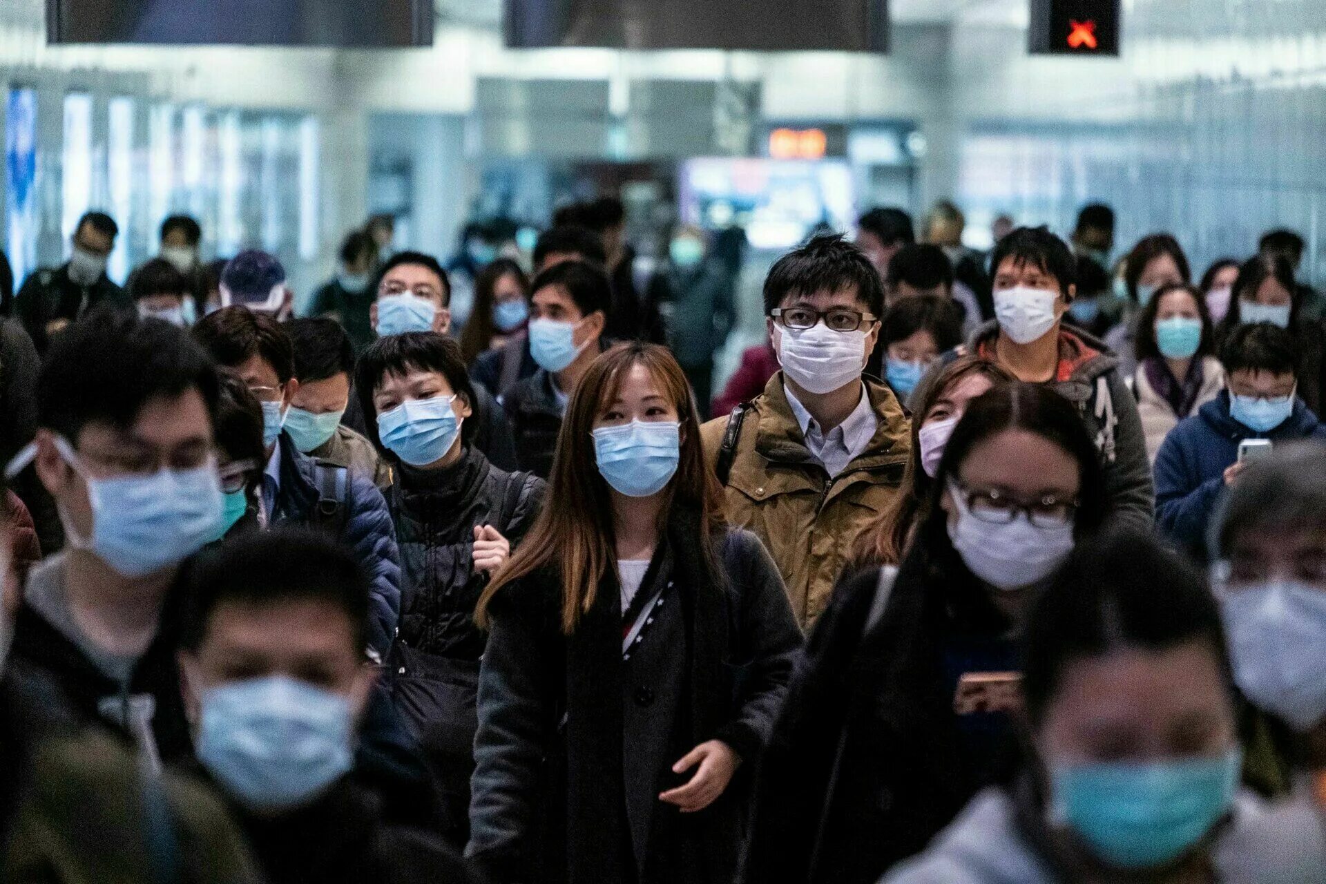 Пандемия ковид закончилась. Коронавирус Пандемия 2020. Пандемия Covid-19 в Китае. Пандемия Covid-19 в России люди в масках.