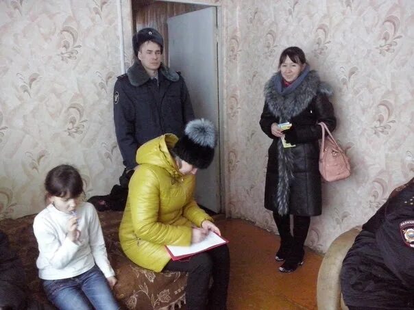Выйти из опеки. Органы опеки. органы опеки и дети. социально неблагополучные семьи. неблагополучны семья и органы.