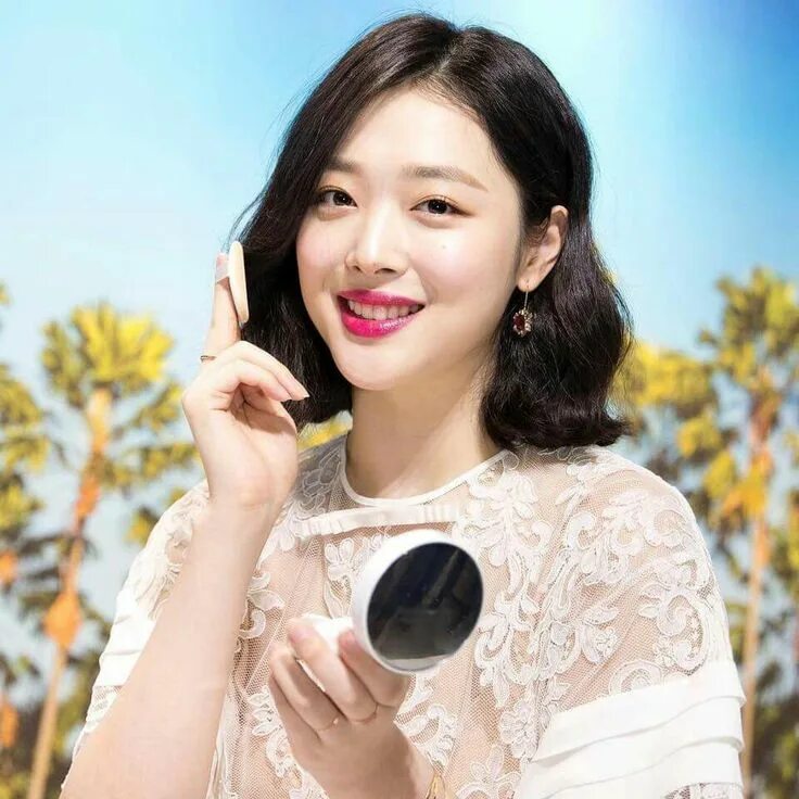 Choi Sulli. Sulli choi 18. Sulli Estee Lauder.