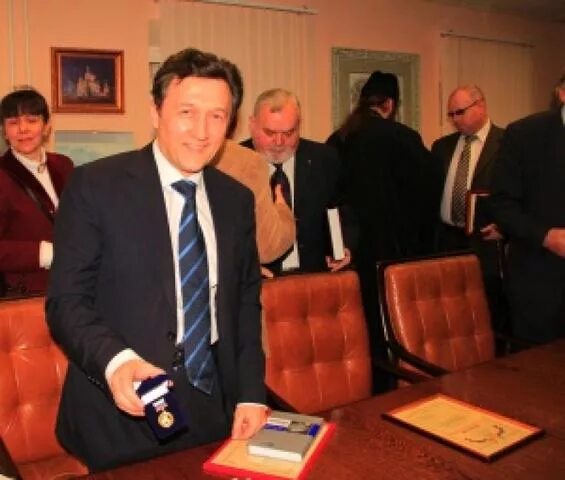 Руководитель коллегии адвокатов. Коллегия адвокатов де юсте. Коллегия адвокатов москвы мосюрцентр. Юрьев сергей сергеевич. Корнев владимир александрович адвокат.