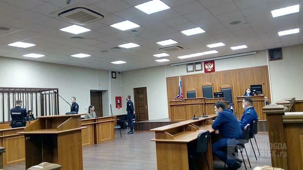 Зал суда Вологда. Фото из зала суда. Подсудимого признать вином