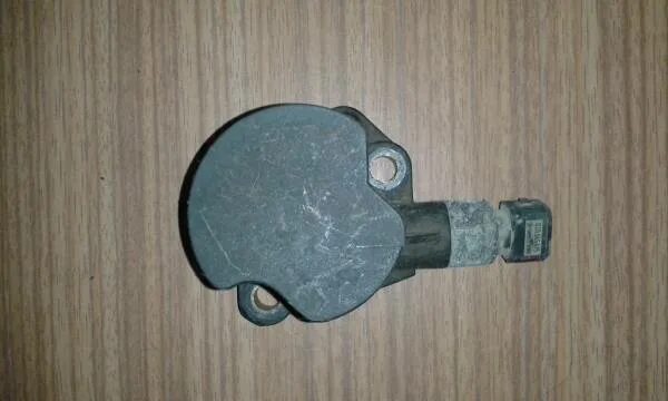 датчик заднего хода пассат б3