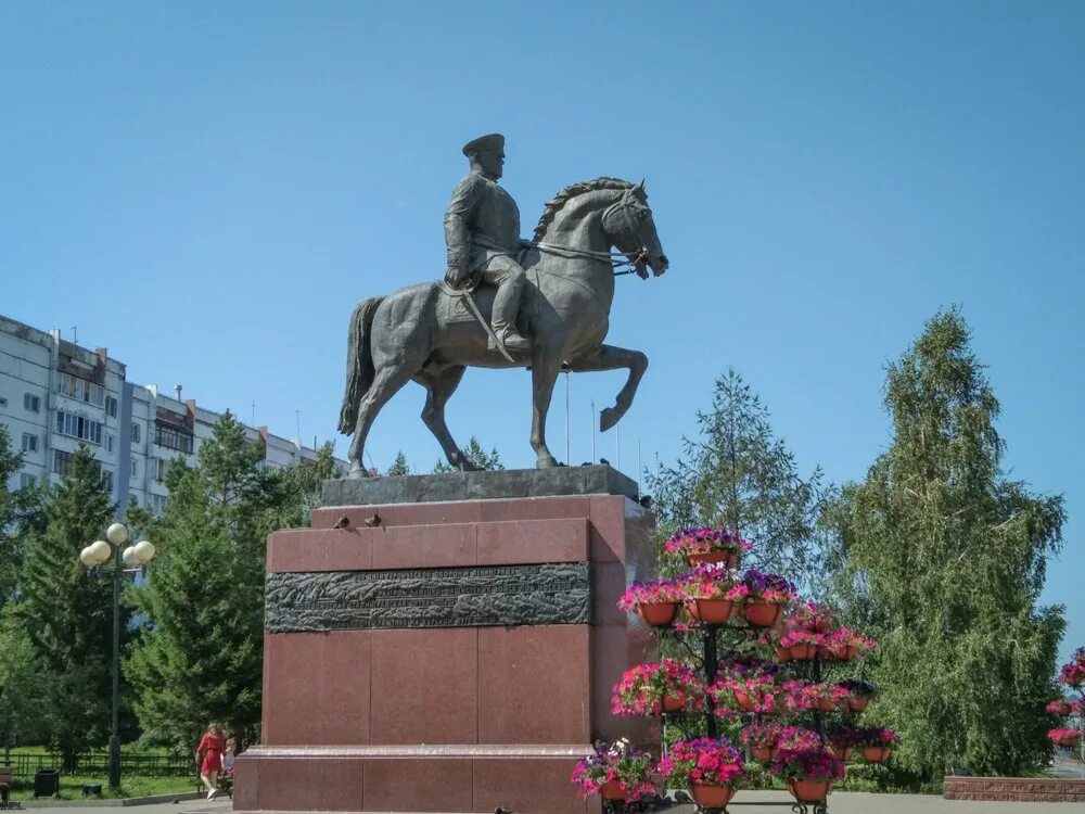монумент маршалу жукову иркутск. памятник жукову солнечный. памятник георгию жукову в иркутске. памятник жукова братск. улица жукова иркутск.