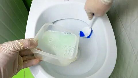 Очистить застарелый камень в унитазе