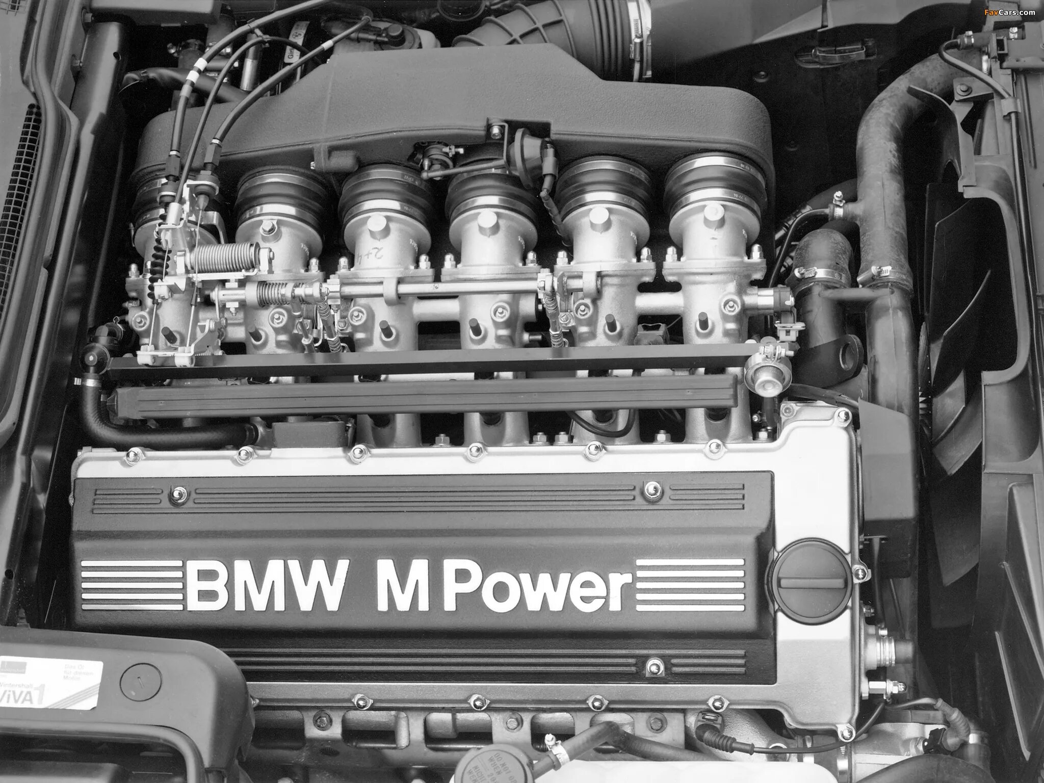 Бмв е 34 мотор. BMW e34 m5 мотор. БМВ м5 е34 двигатель. Мотор BMW e34 м5. BMW m5 e34 двигатель.