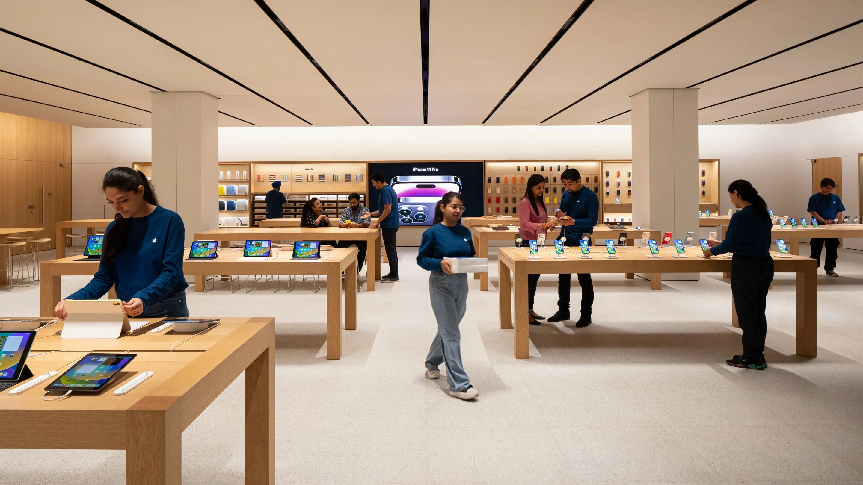 Магазин техники apple store. Apple Store. Apple Store в Китае. Apple Store фото. Самый первый эпл стор.