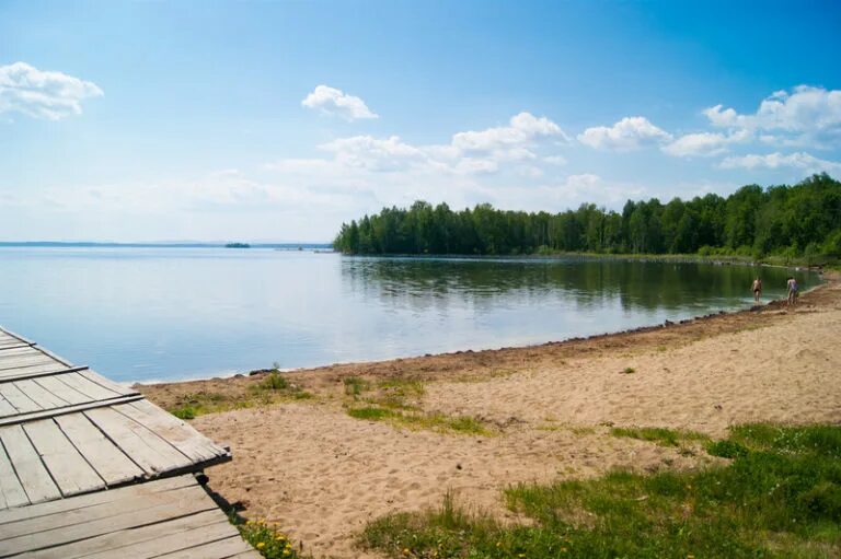 Городок на озерах. Озеро Увильды база Чайка. Турбазы озеро Увильды. Чайка, база оз. Увильды, посёлок Сайма. База Волшебный городок Увильды.