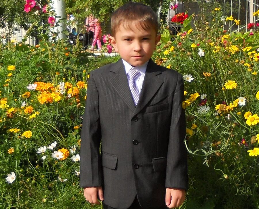 причёски для мальчиков 9 лет. Mayoral. фотосессия для мальчика 10 лет. фотография мальчика. мальчик 8 лет.