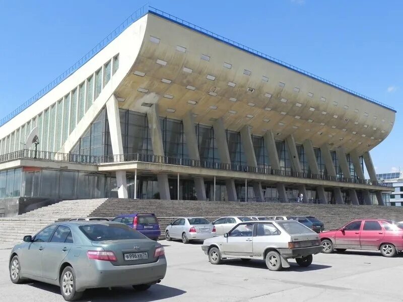 Дворец спорта "Юность" г. Челябинска - Челябинск, Свердловский пр-кт., д. 51. По