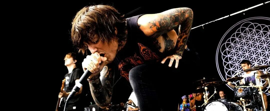 Kool aid bring me the horizon текст. Группа bring me the Horizon. Брин ми зе Хоризон. Бринг ми зе Хоризон Оливер Сайкс. Bmth 2022.
