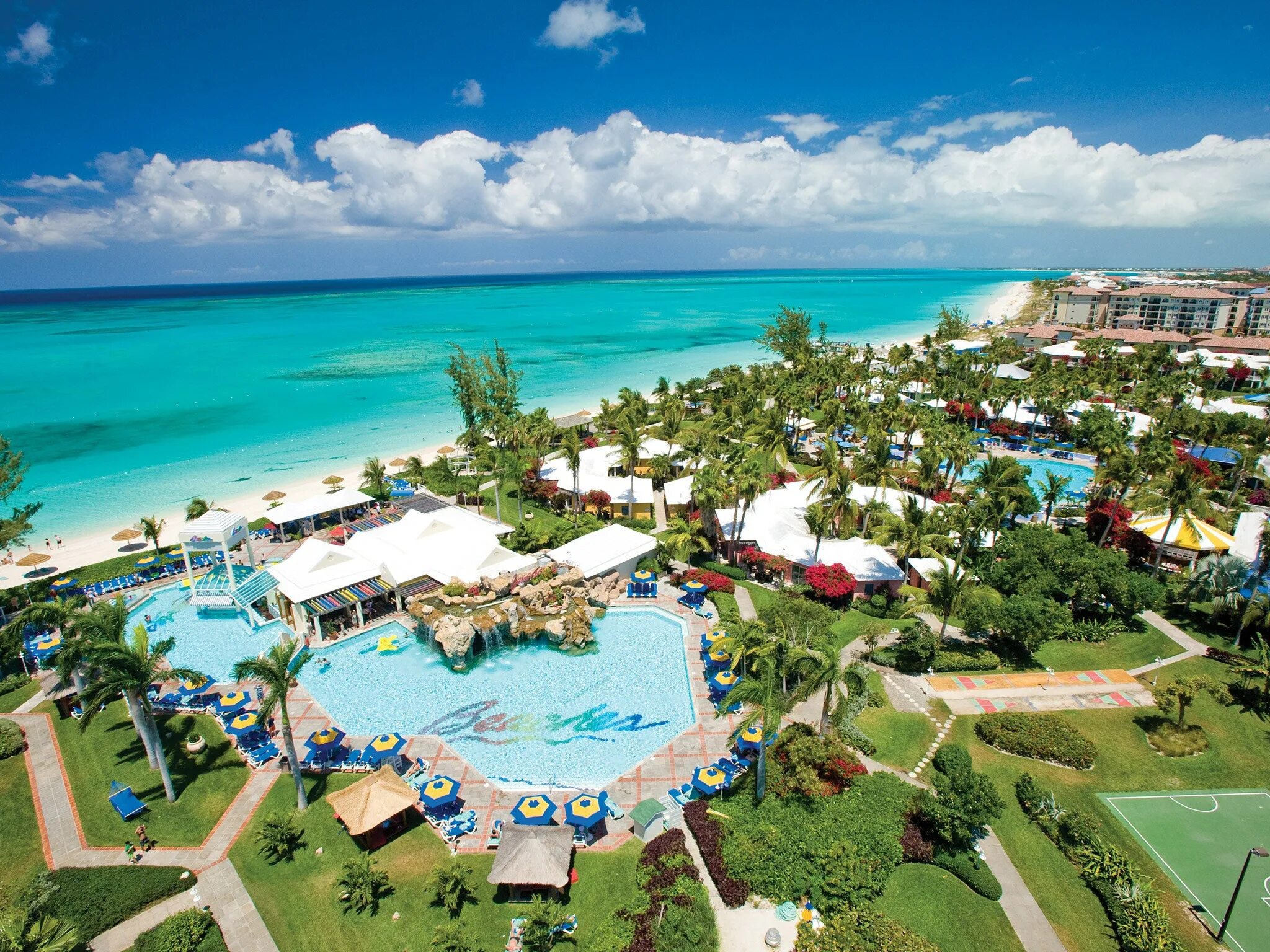 Life beach resort. Теркс и Кайкос. Провиденсьялес Теркс и Кайкос. Turks and Caicos острова. Туркс и Кайкос остров.