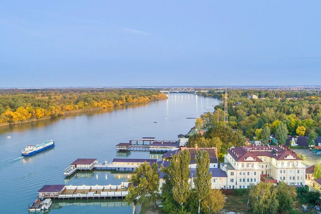 Берег дона сайт. Ресторан Старая мельница Ростов-на-Дону. Левобережная 45 Ростов-на-Дону Старая мельница. Левбердон Ростов-на-Дону. Левбердон Ростов-на-Дону ресторан.