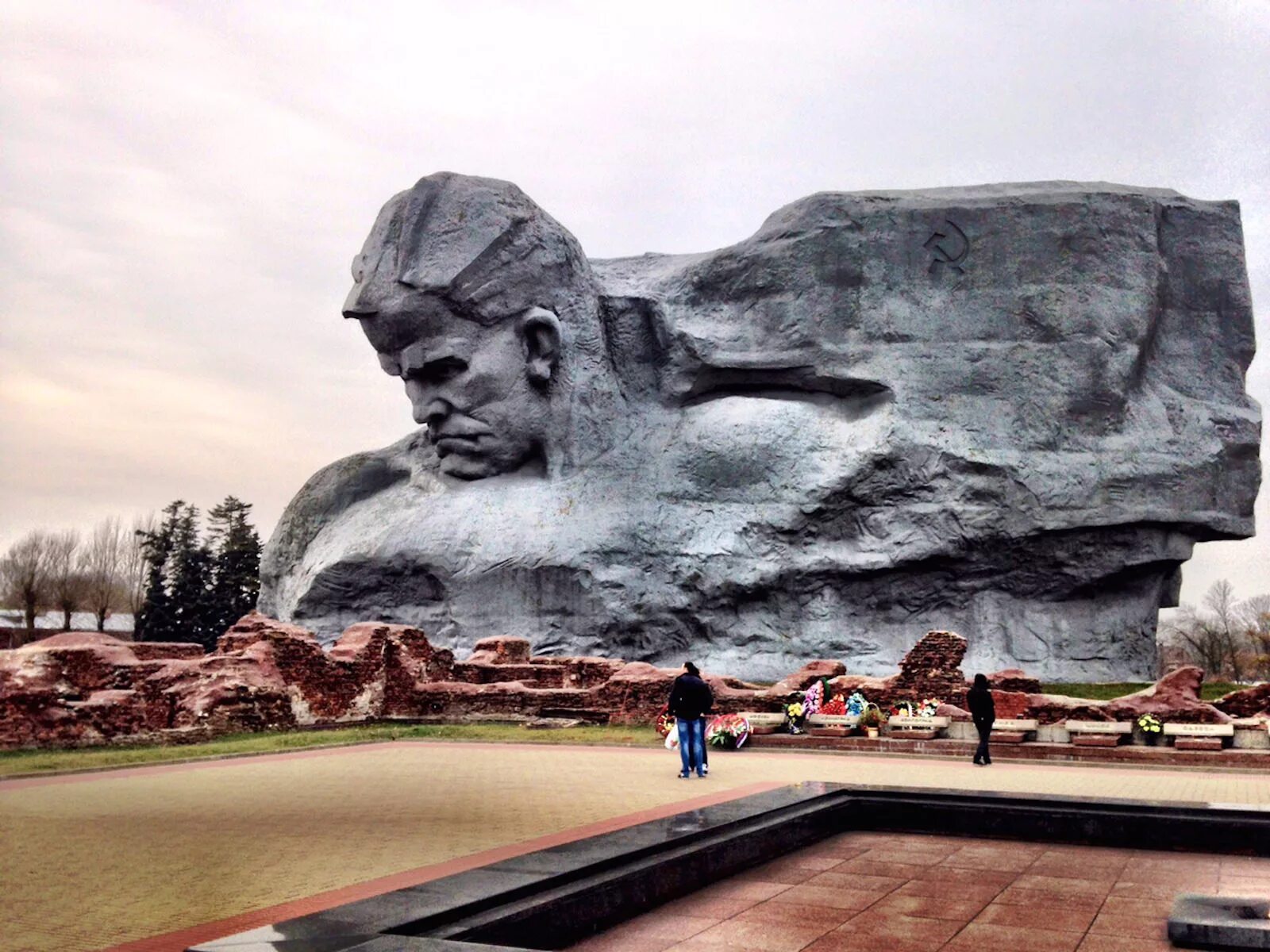 Брестская крепость Брест. Брестская крепость мемориальный комплекс. Брестская крепость 1944. Брест освобожден от фашистских войск (1944). Про брест