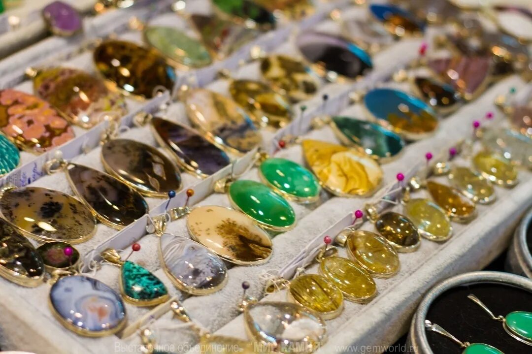 Магазин натуральных камней самоцветы. Ярмарка самоцветов. Долина самоцветов новокузнецк. Магазин натуральных камней самоцветы. Магазин натуральных камней самоцветы.