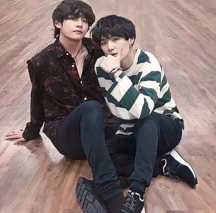 Отношение bts. Taegi БТС. Вишуги БТС. Taegi БТС 2019. ВИЮНЫ БТС.