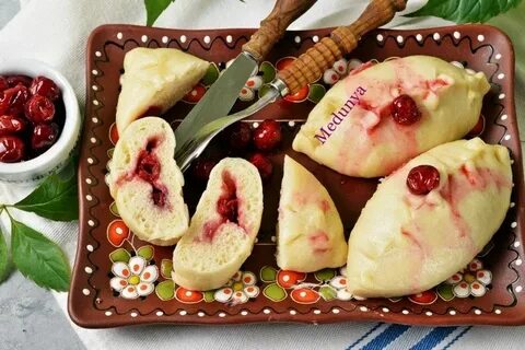 Вкусное тесто для вареников с вишней