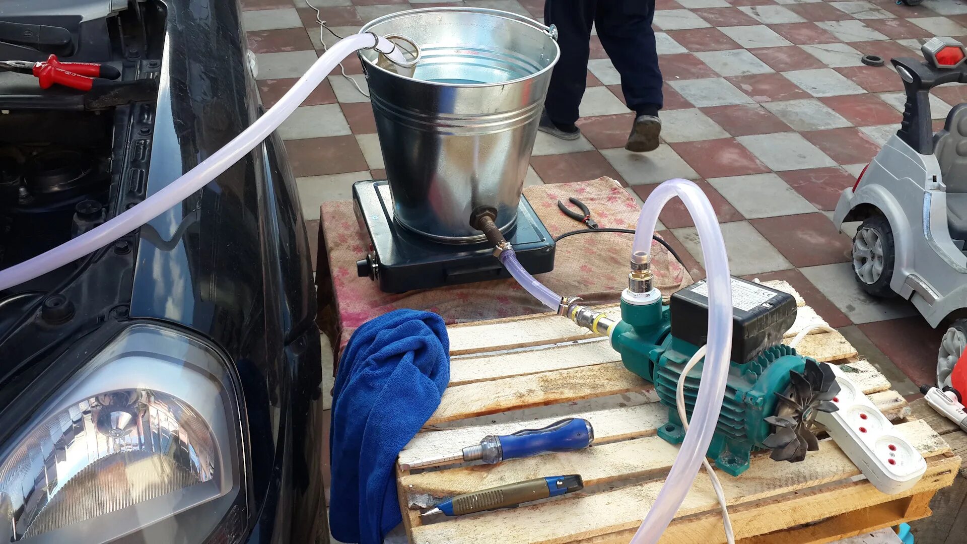 Прочистка помпы. Маслораздатчик настенный для бочек 180-220 кг alfa 20175. Обслуживание канализации. Прочистка помпы. Прочистка помпы.