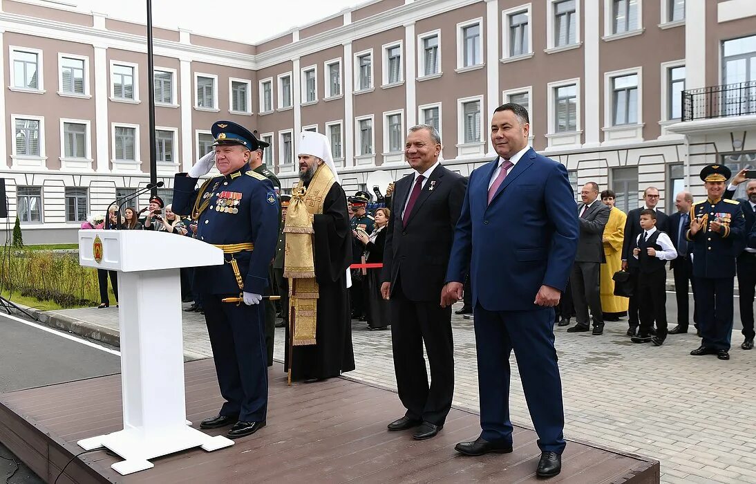 суворовское военное училище тверь.